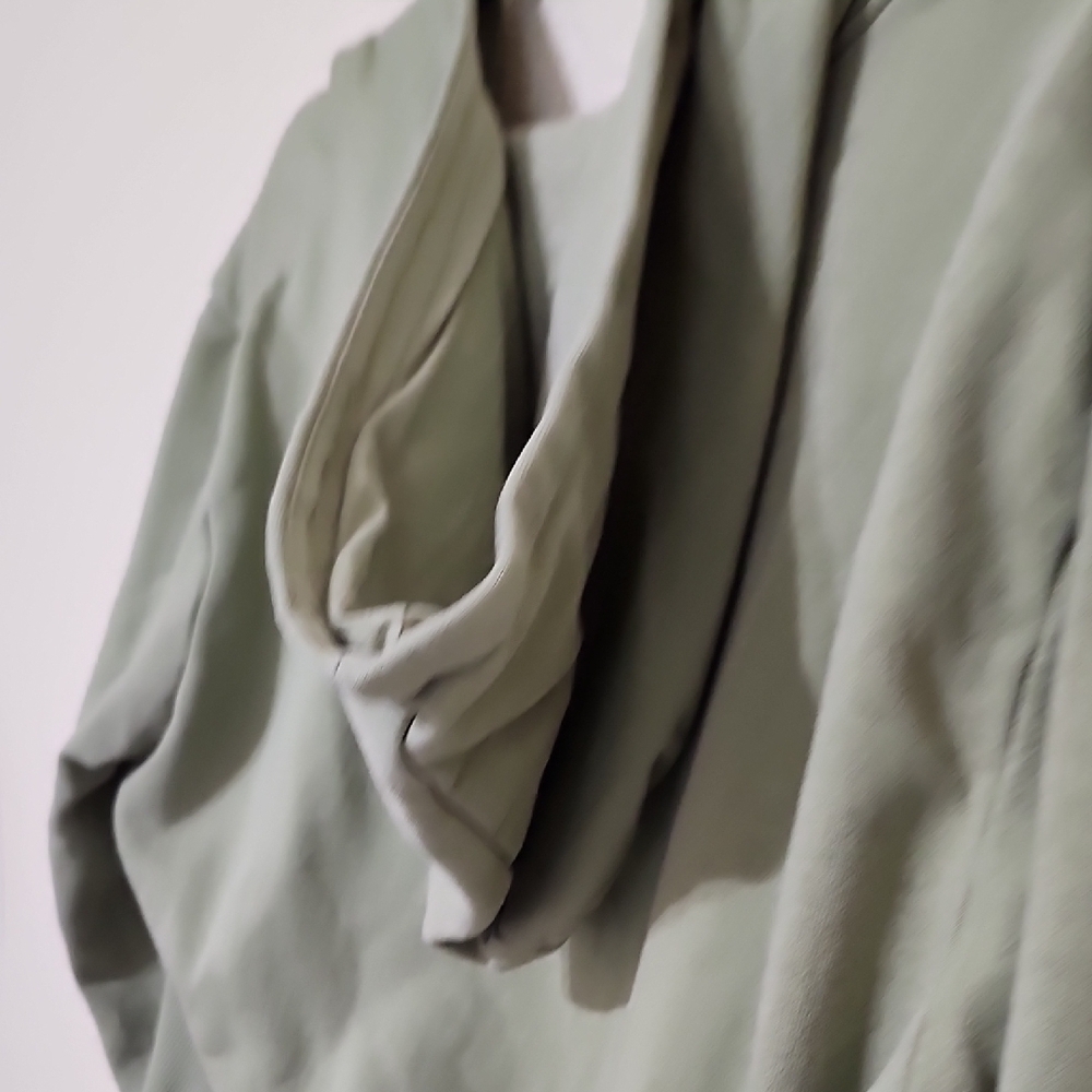 H&M Green Sweatshirt Cropped Jacket with Long Sleeves - Picture 7 of 8
